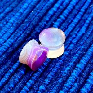 1/2” Amethyst Plugs